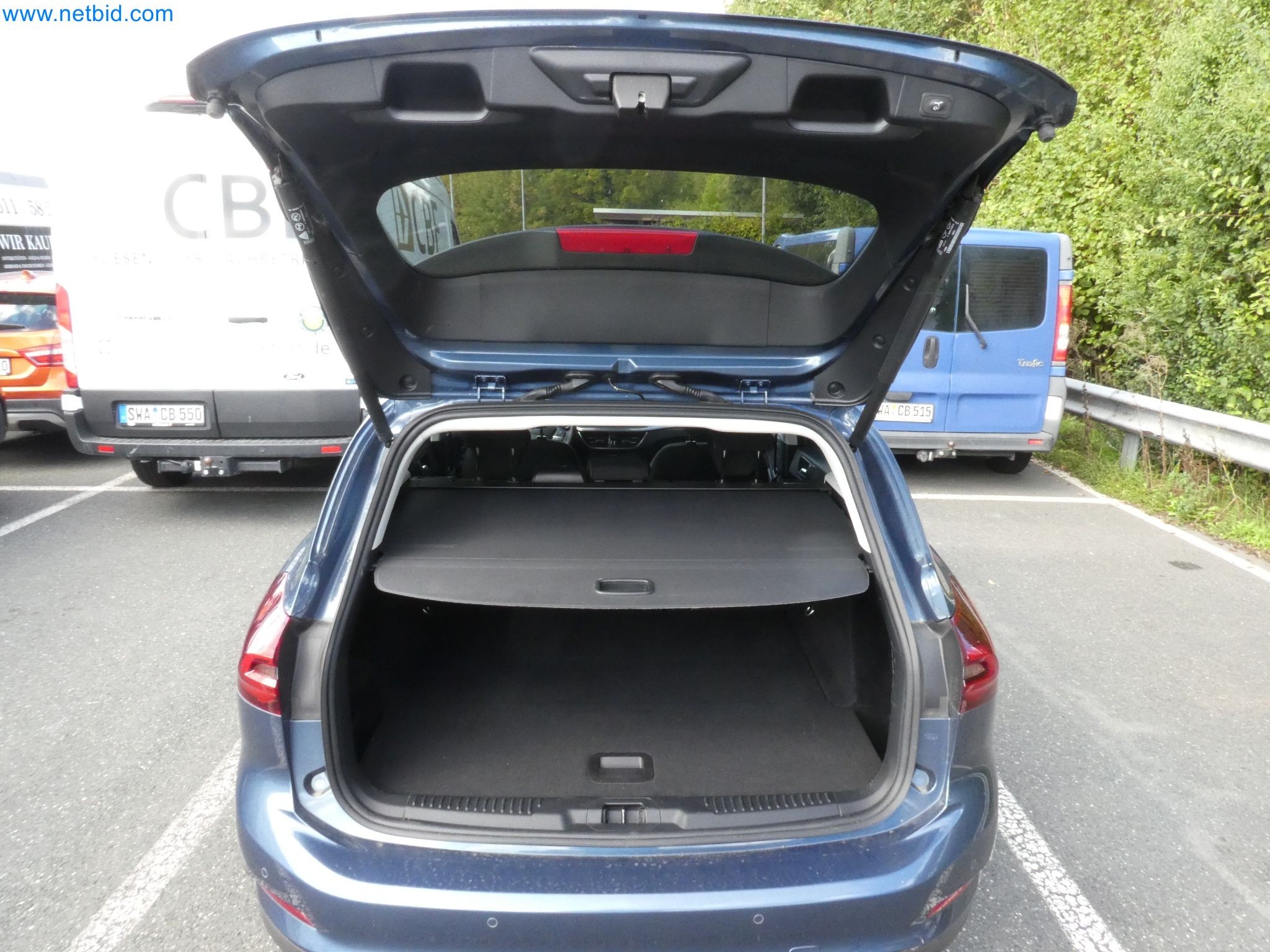 Fahrzeuge, Anhänger und Hubwagen-15