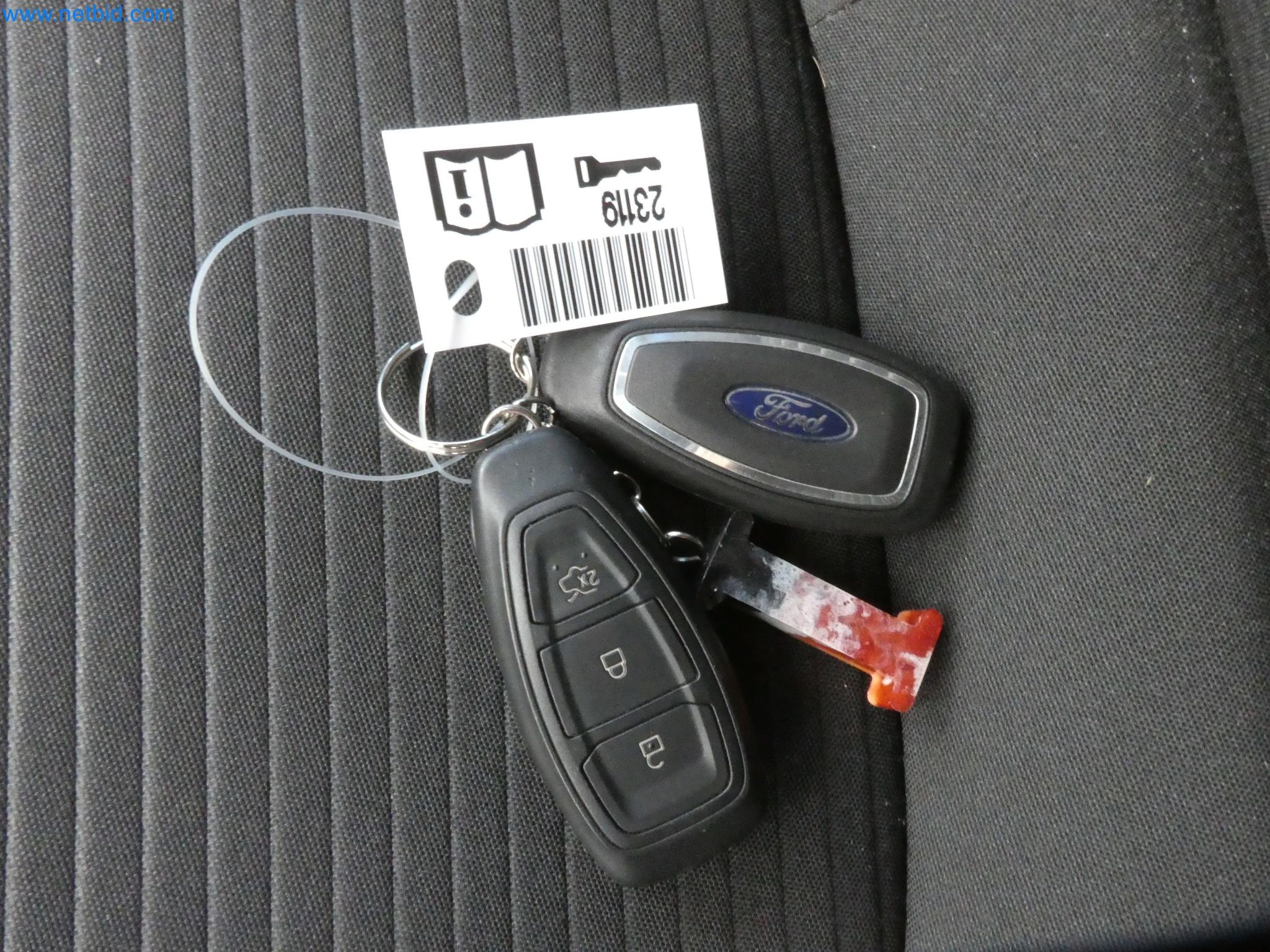 Fahrzeuge, Anhänger und Hubwagen-19