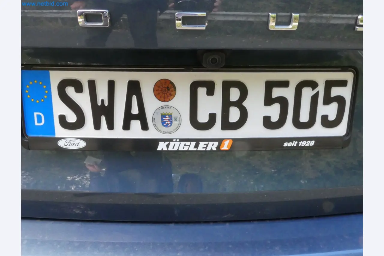 Fahrzeuge, Anhänger und Hubwagen-24