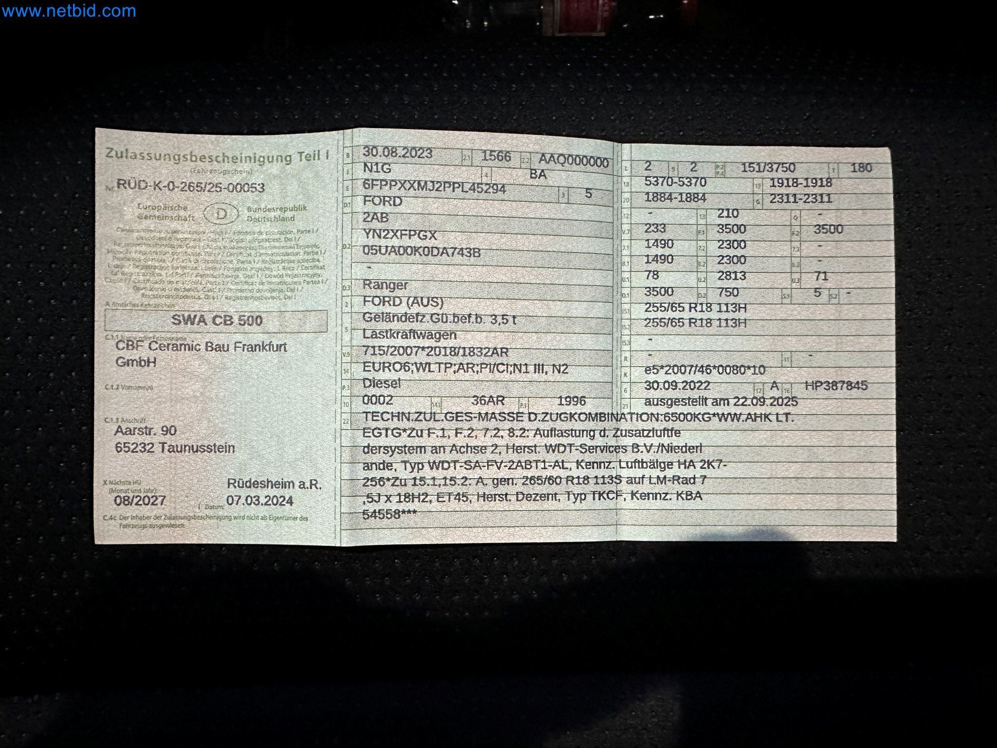 Vozidla, přívěsy a vysokozdvižné vozíky-28
