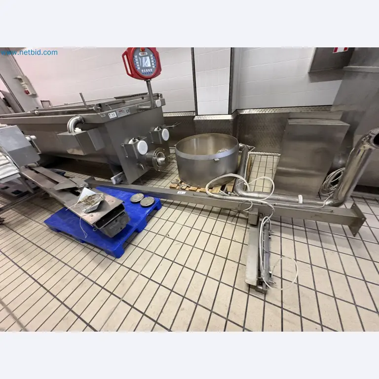 Meat and poultry processing machinery and equipment
-1