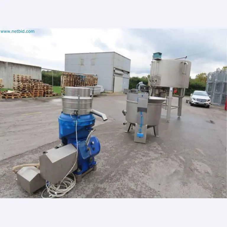 Meat and poultry processing machinery and equipment
-1