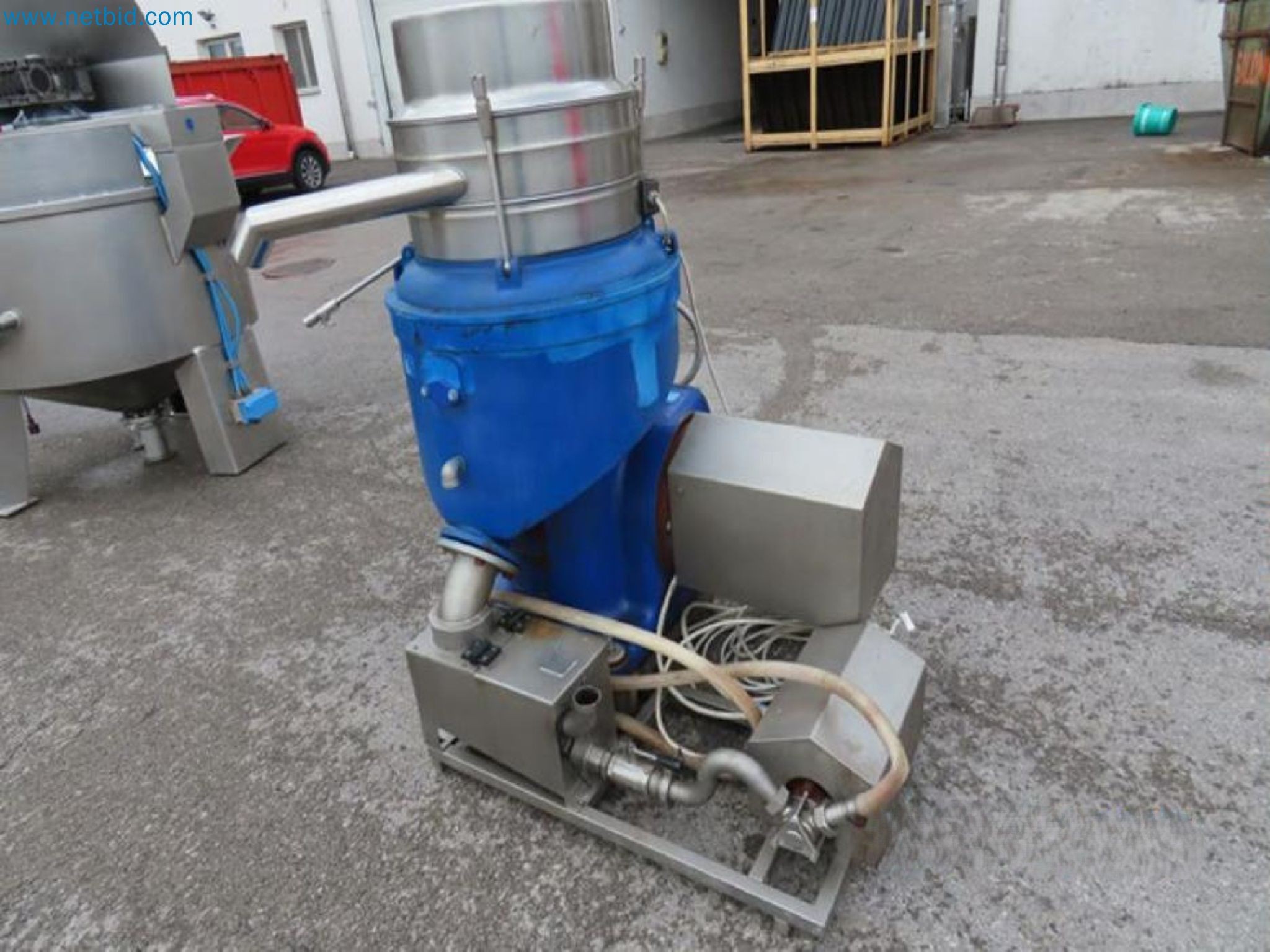 Meat and poultry processing machinery and equipment
-2