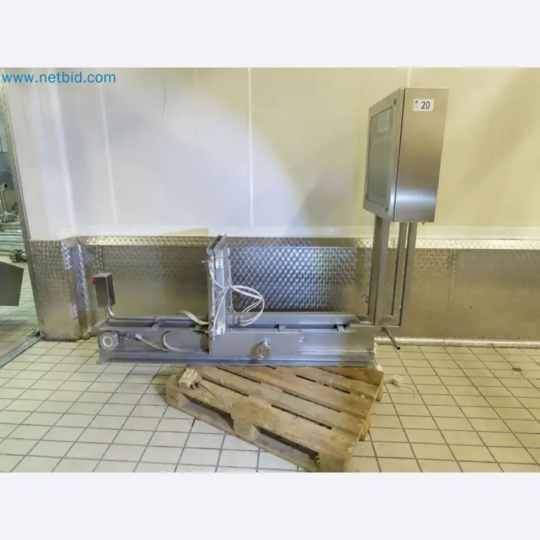 Meat and poultry processing machinery and equipment
-1
