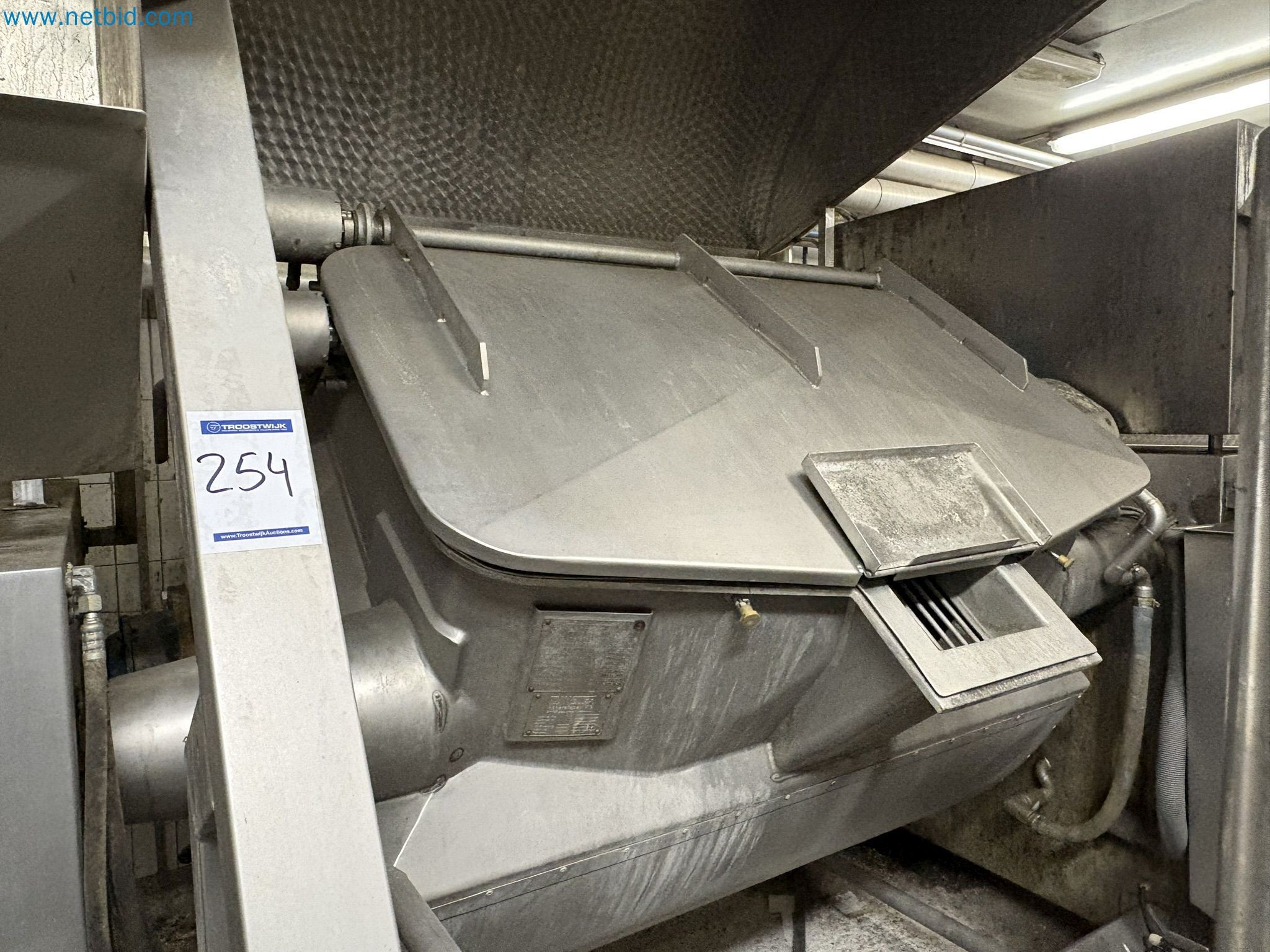 Meat and poultry processing machinery and equipment
-5