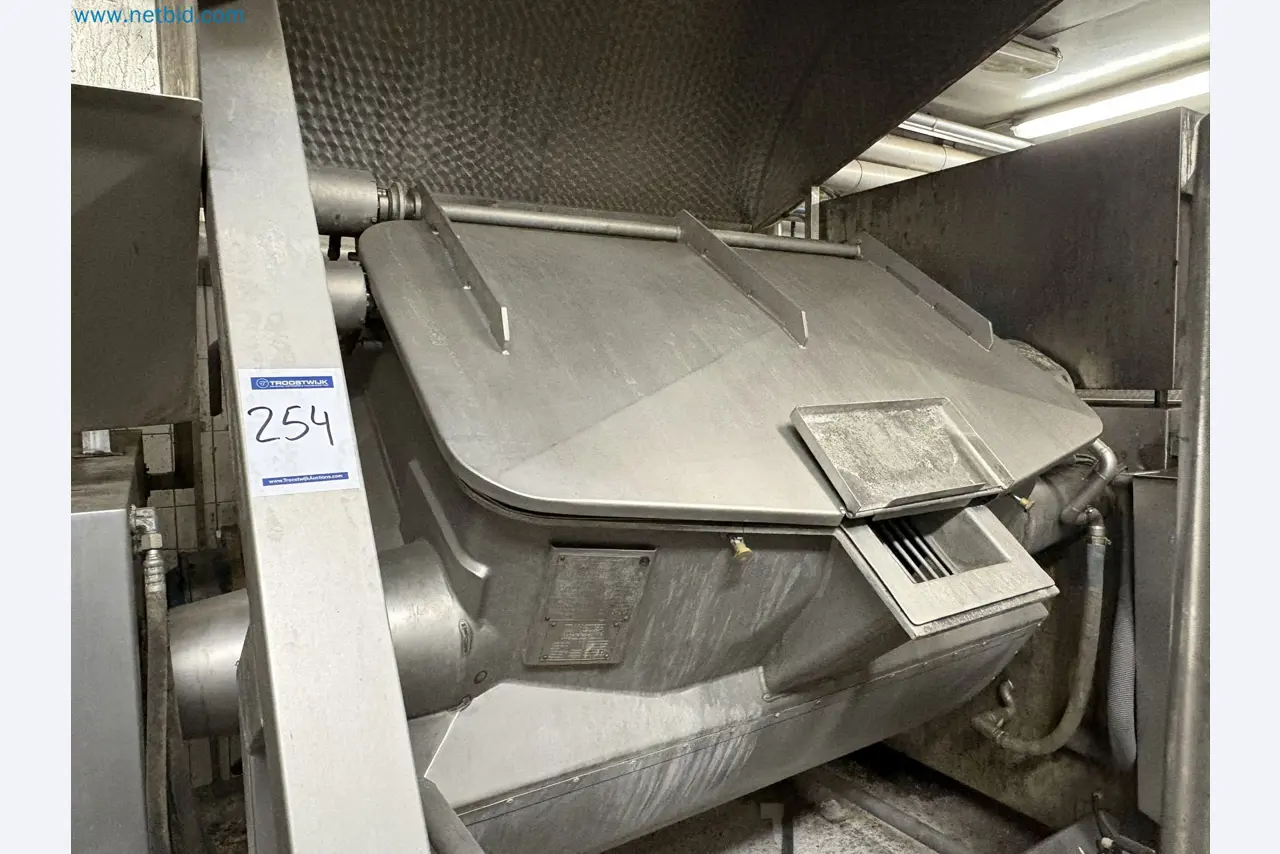 Meat and poultry processing machinery and equipment
-5