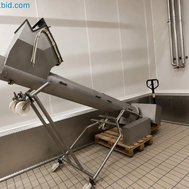 Screw conveyor with mobile frame Velati 300x230x3100