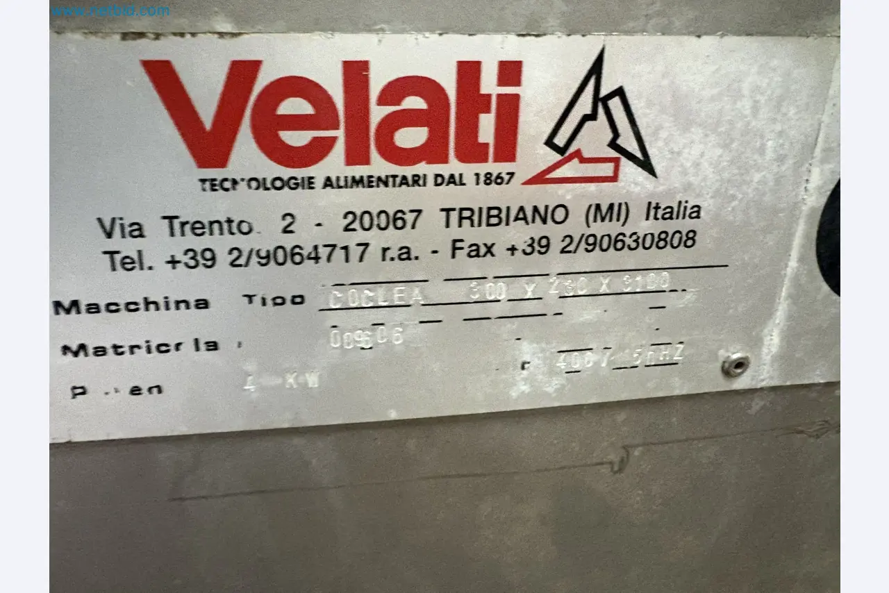 Meat and poultry processing machinery and equipment
-4