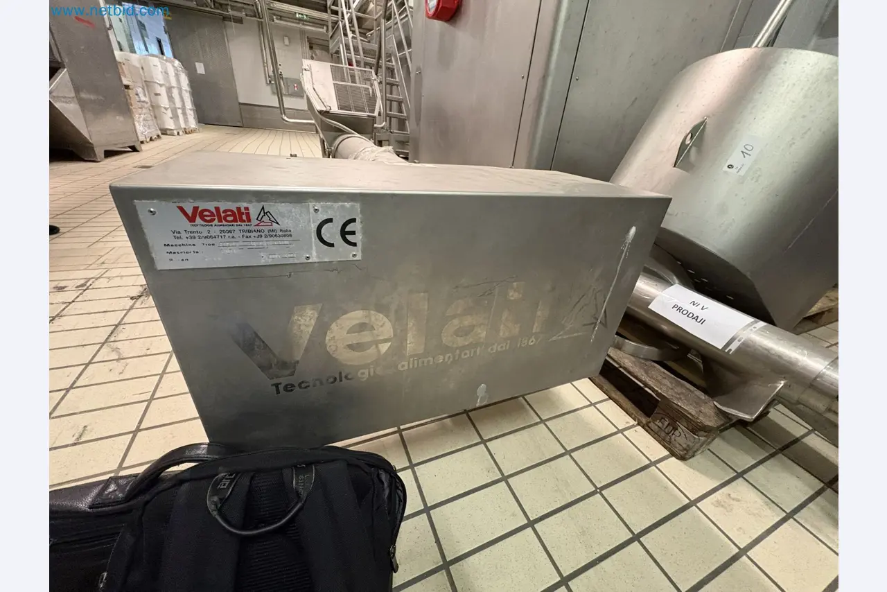 Meat and poultry processing machinery and equipment
-5