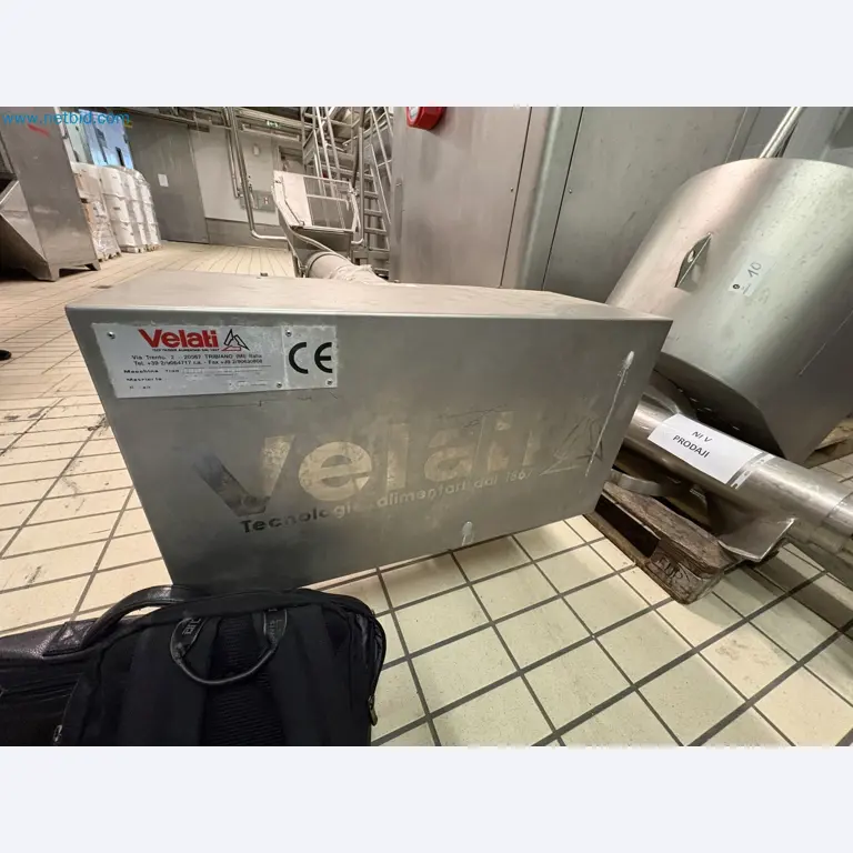 Meat and poultry processing machinery and equipment
-5