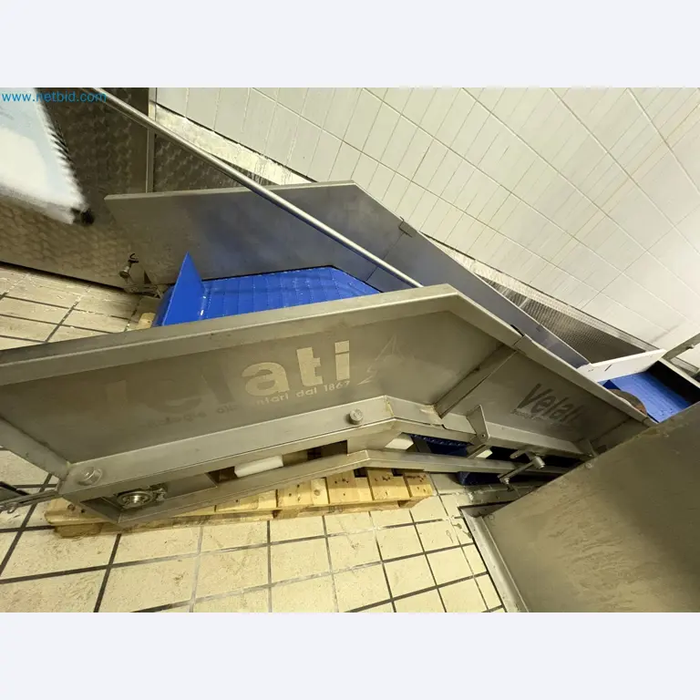 Meat and poultry processing machinery and equipment
-1