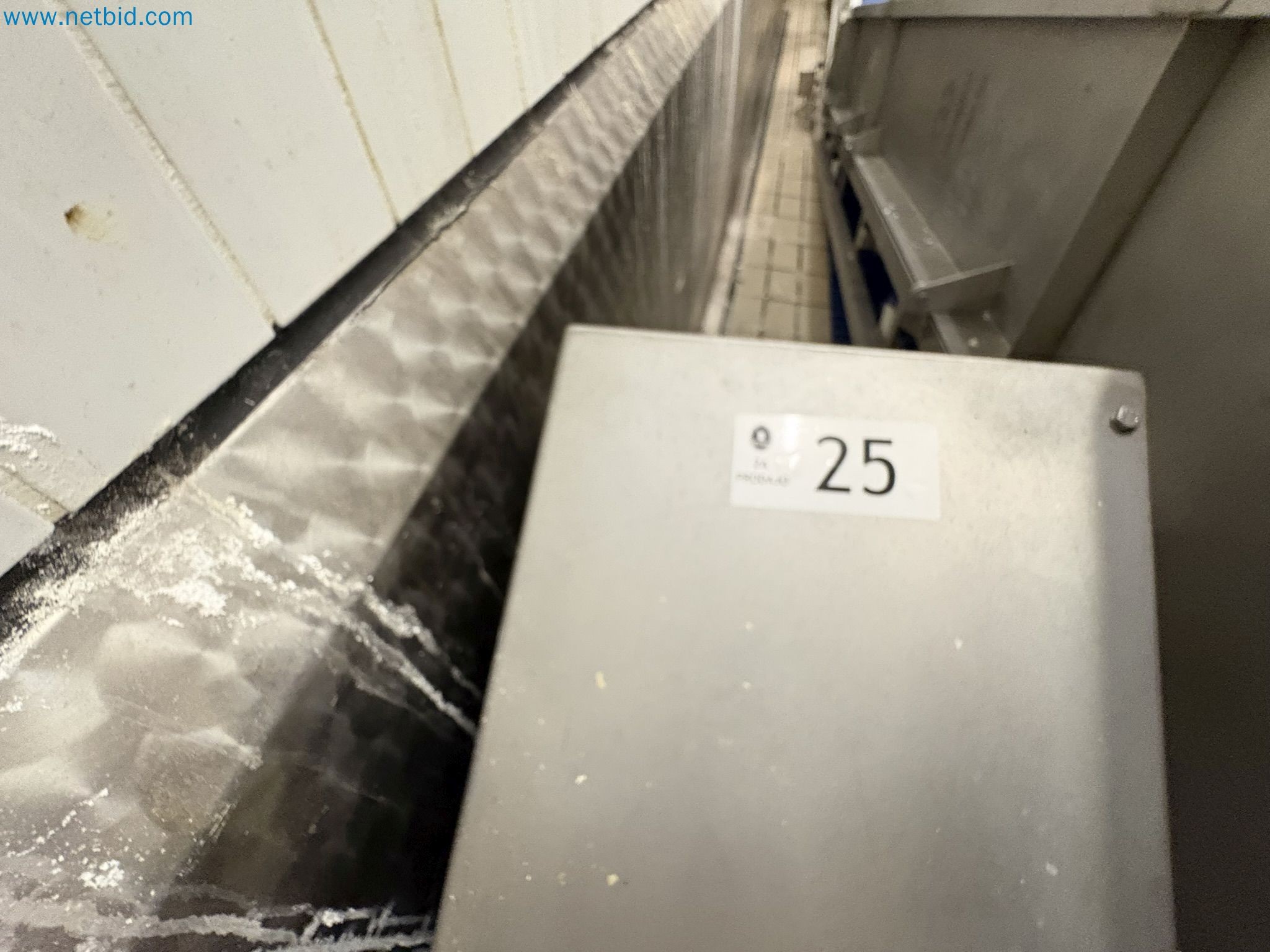 Meat and poultry processing machinery and equipment
-5