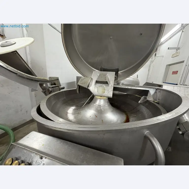 Meat and poultry processing machinery and equipment
-7