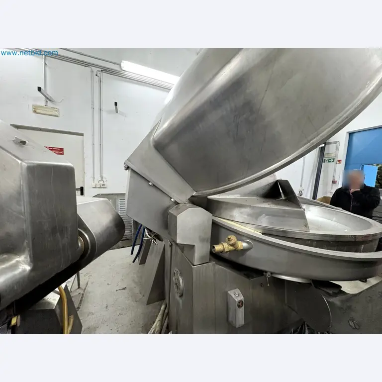 Meat and poultry processing machinery and equipment
-9