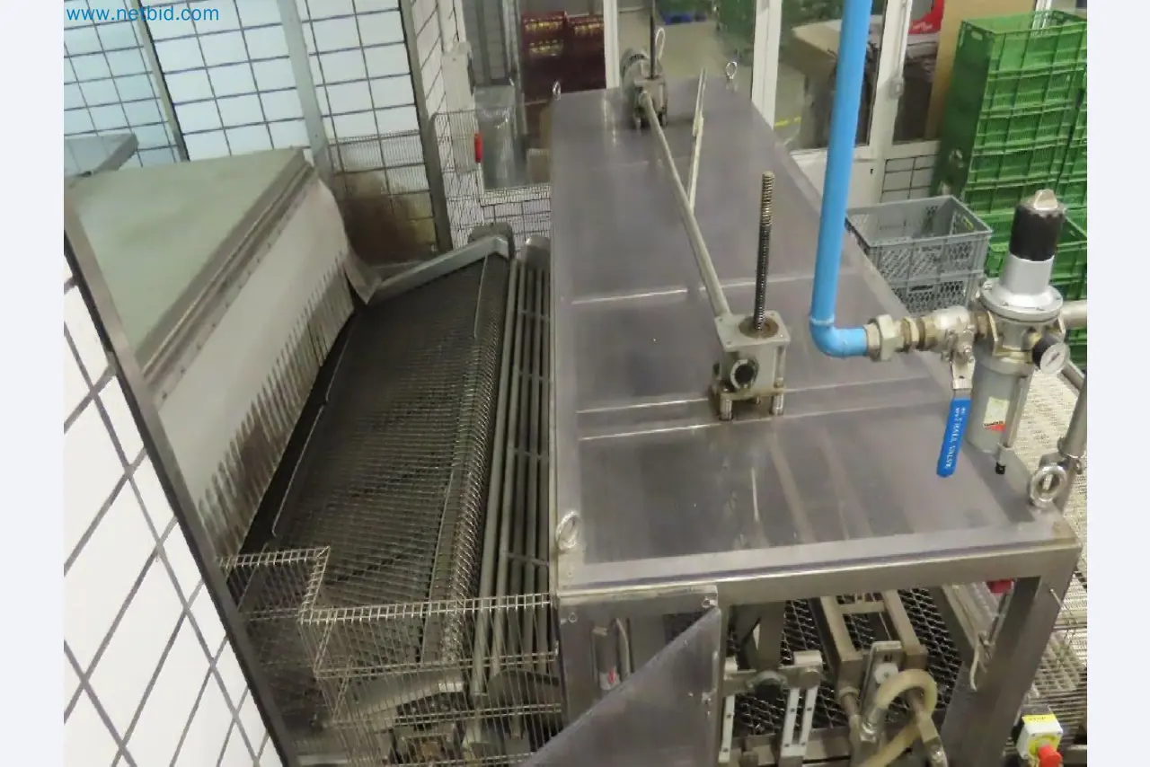 Meat and poultry processing machinery and equipment
-12