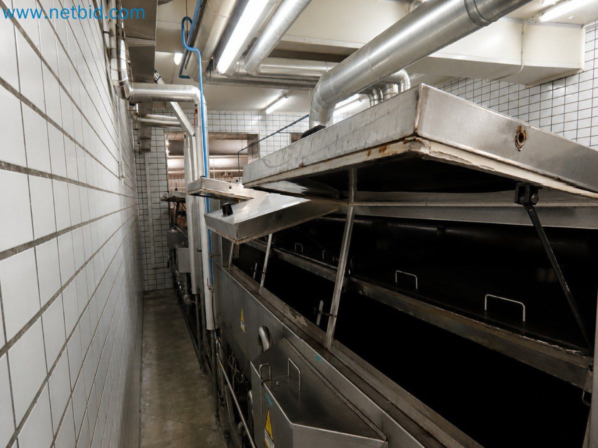 Meat and poultry processing machinery and equipment
-13