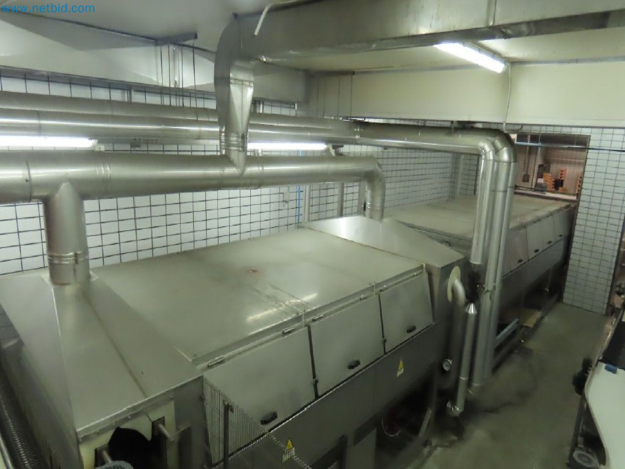 Meat and poultry processing machinery and equipment
-20