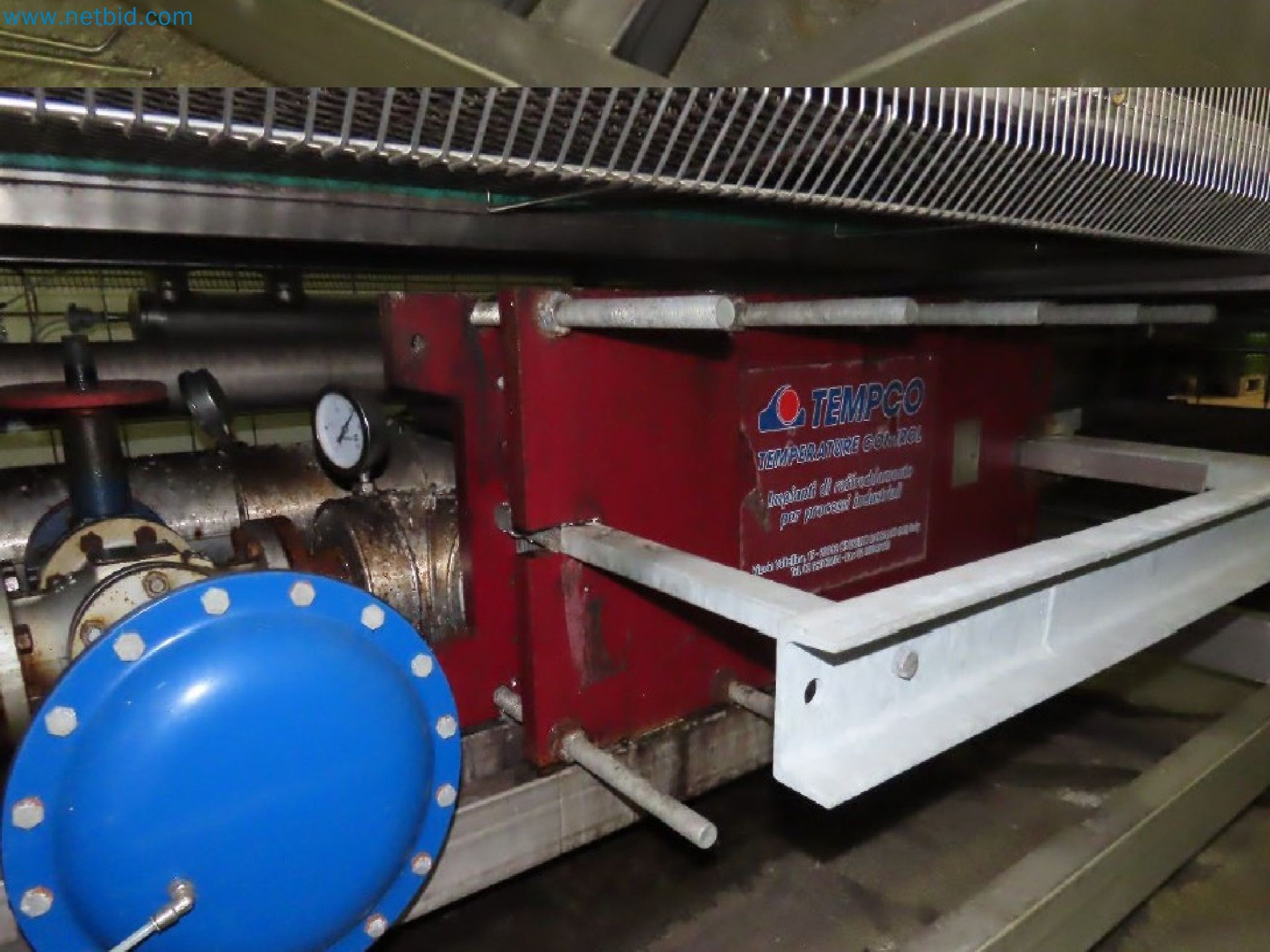 Meat and poultry processing machinery and equipment
-10