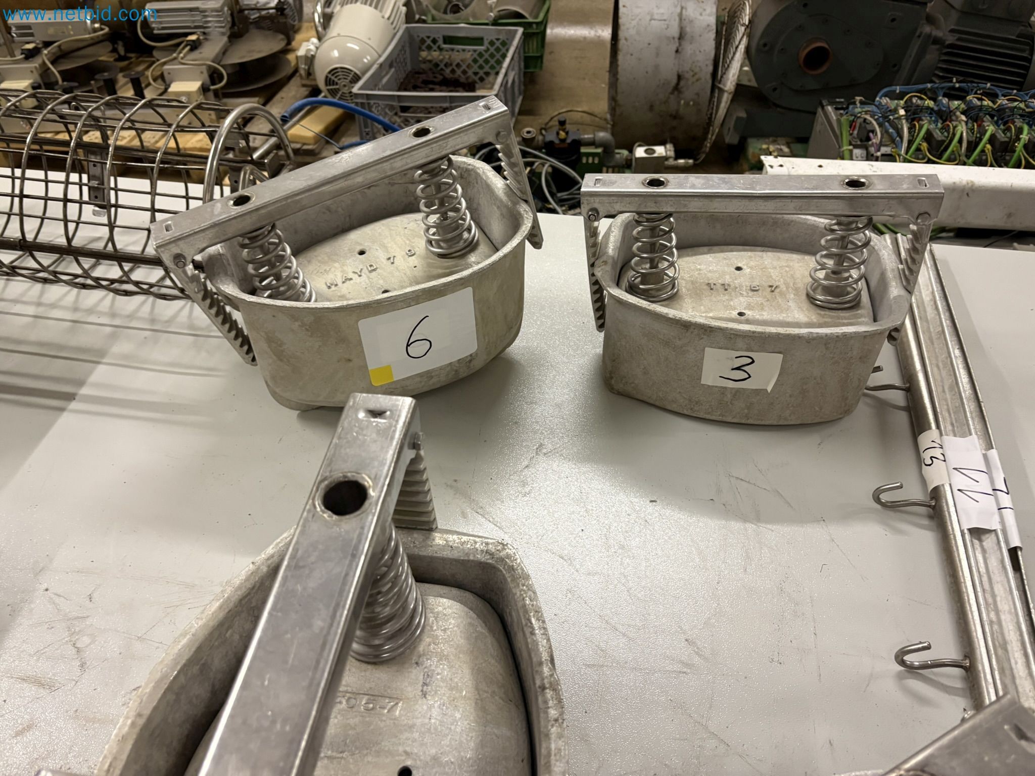 Meat and poultry processing machinery and equipment
-2