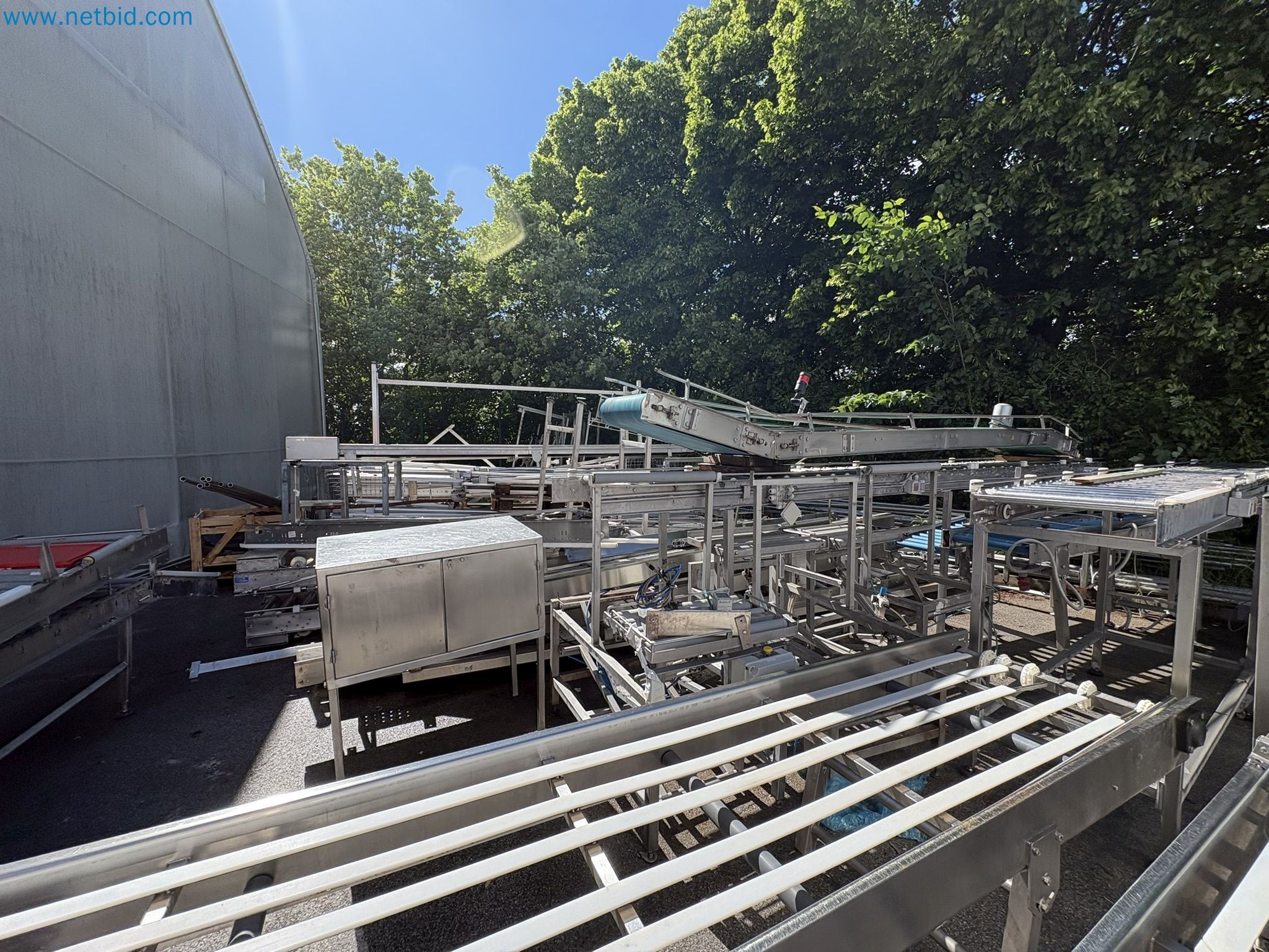 Meat and poultry processing machinery and equipment
-4