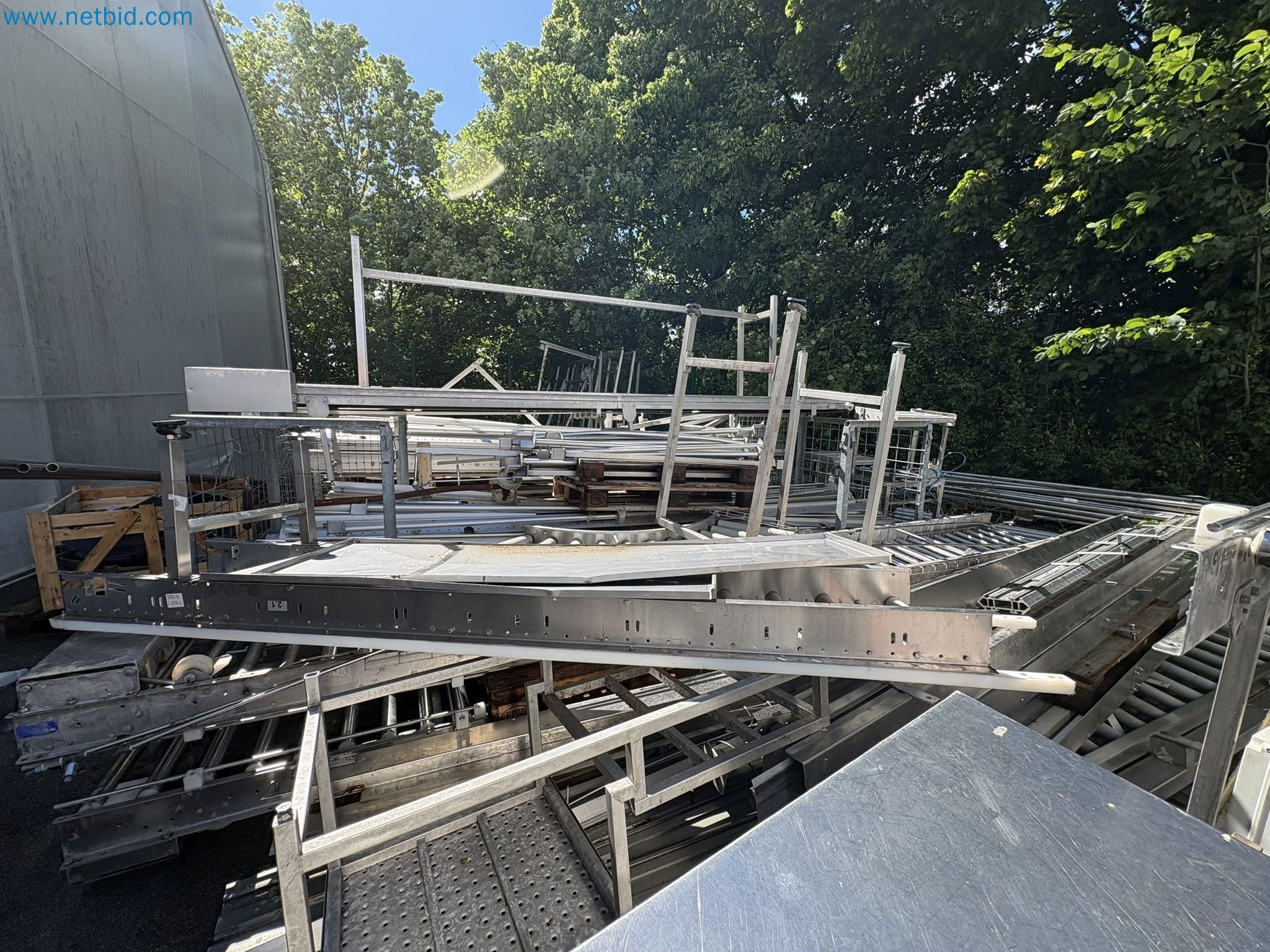 Meat and poultry processing machinery and equipment
-5