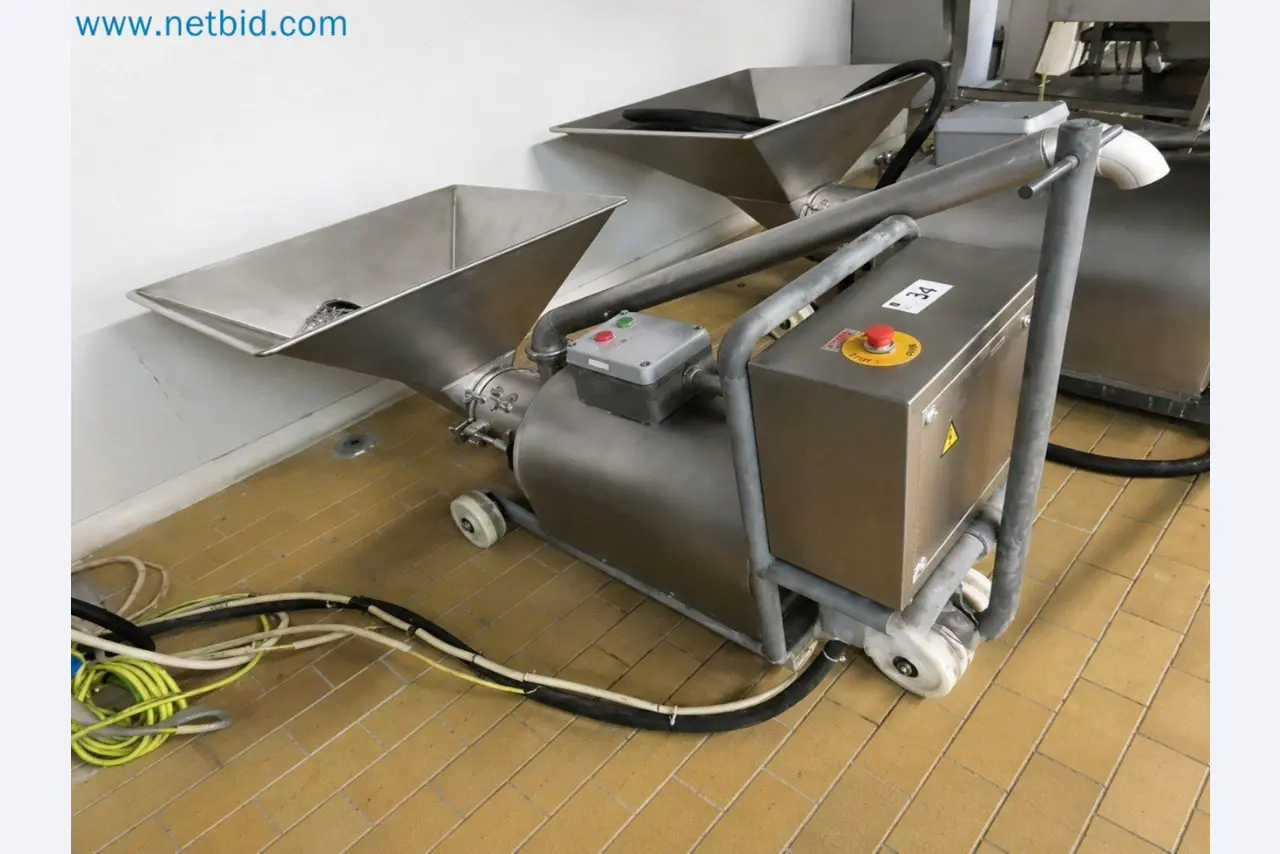 Meat and poultry processing machinery and equipment
-1