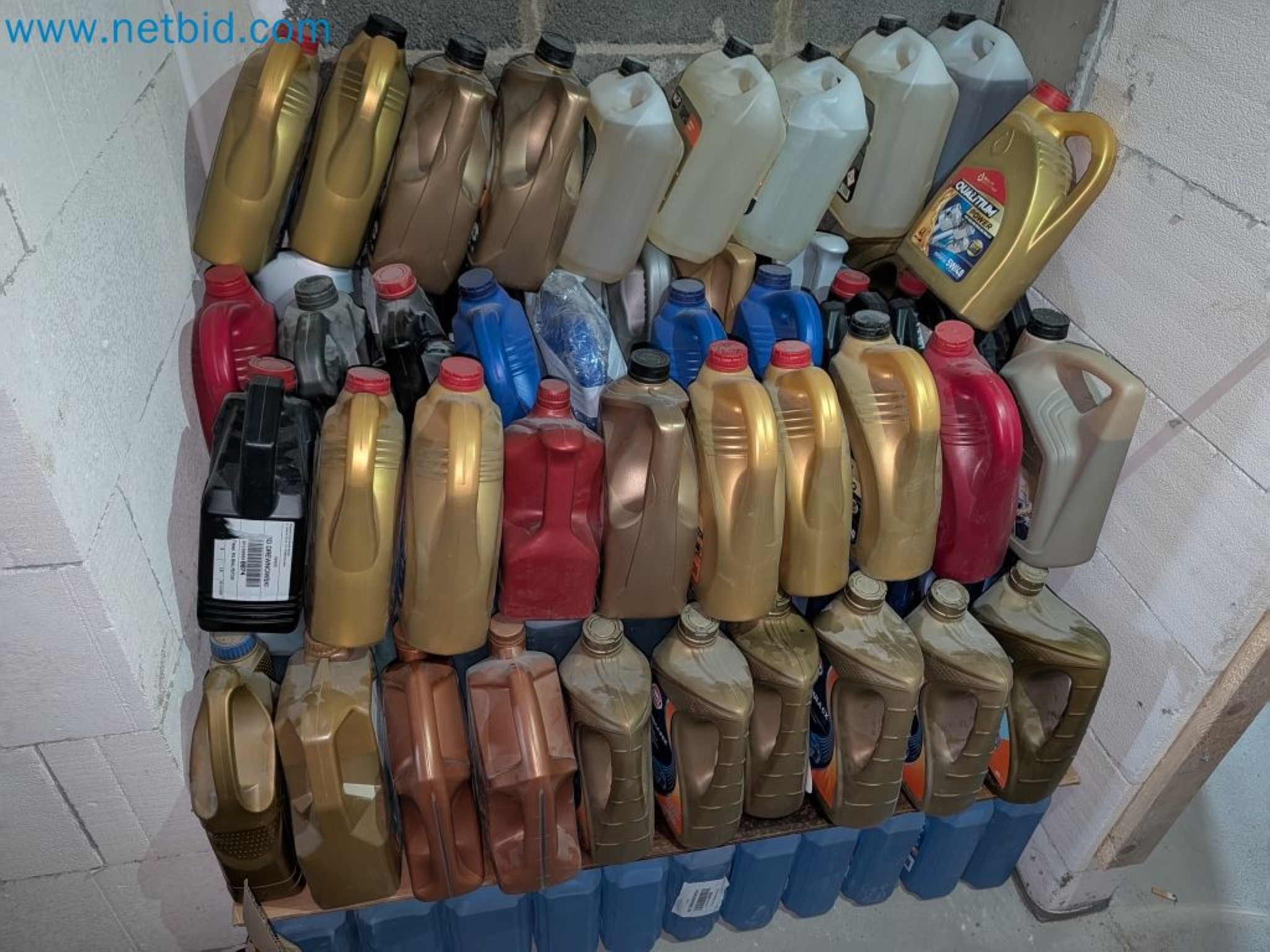 Automotive shop equipment
-1