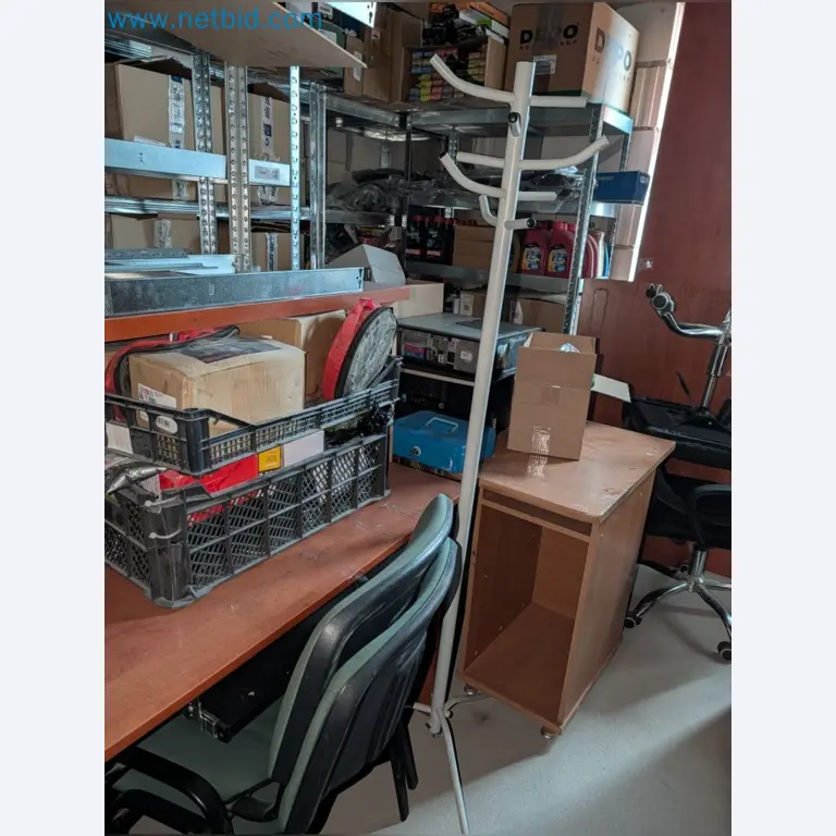 Automotive shop equipment
-47