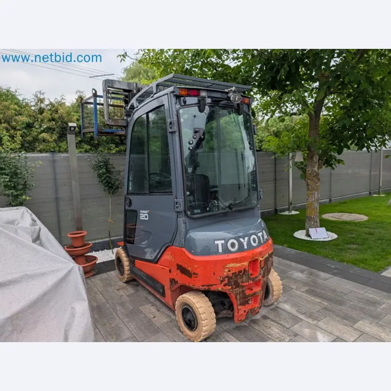 Metalworking machinery and material handling equipment from private insolvency-2
