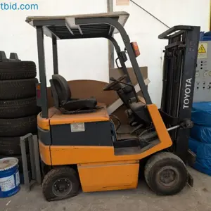 Electric forklift TOYOTA 5FB16