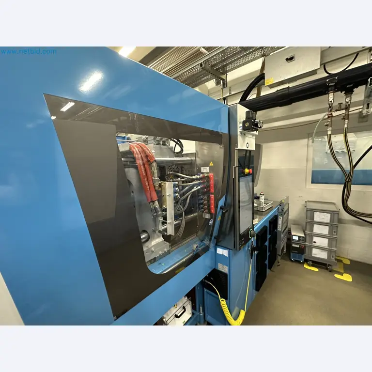 Vstřikovací lisy a 3D souřadnicové měřicí stroje-3