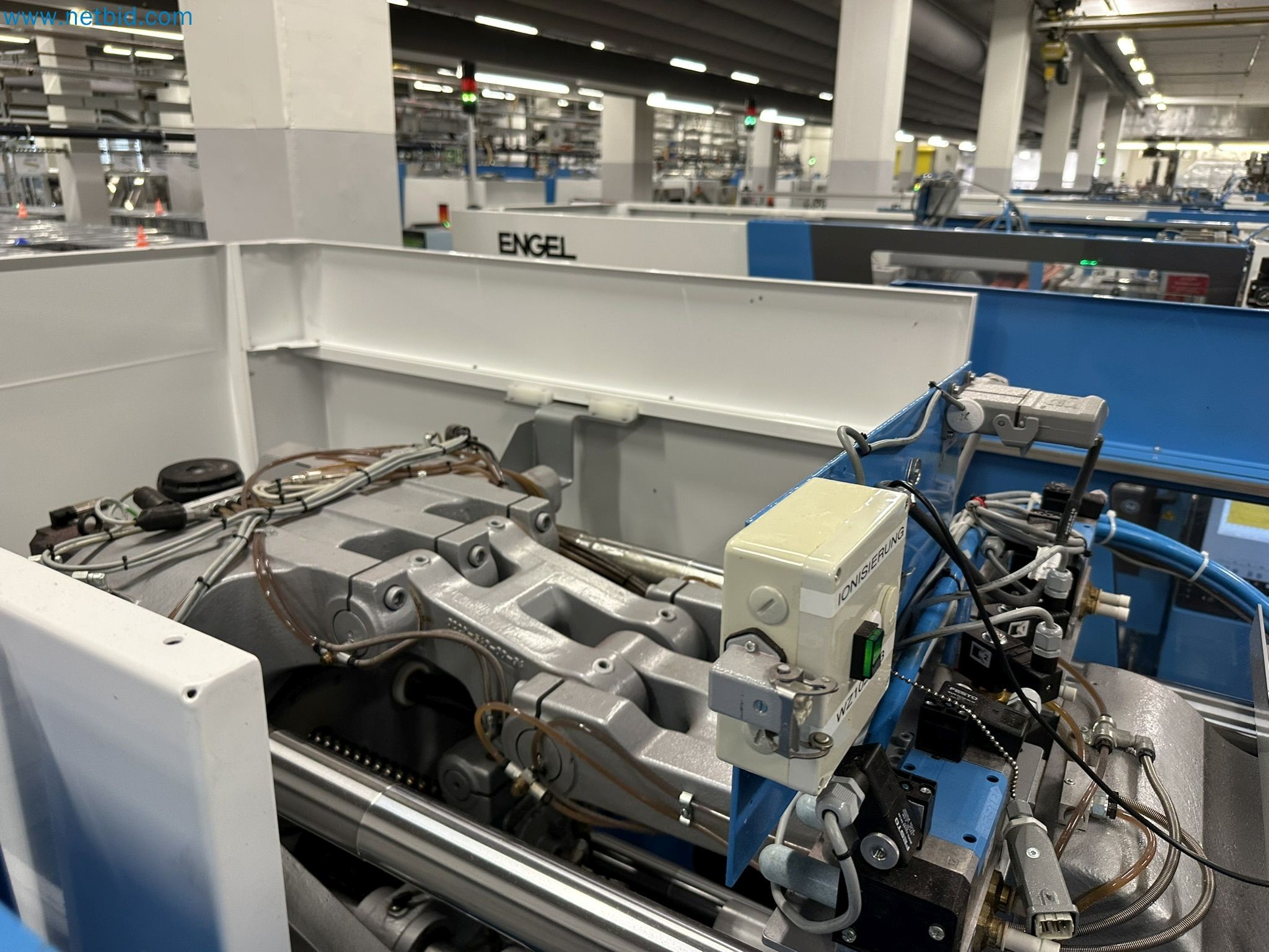 Vstřikovací lisy a 3D souřadnicové měřicí stroje-3