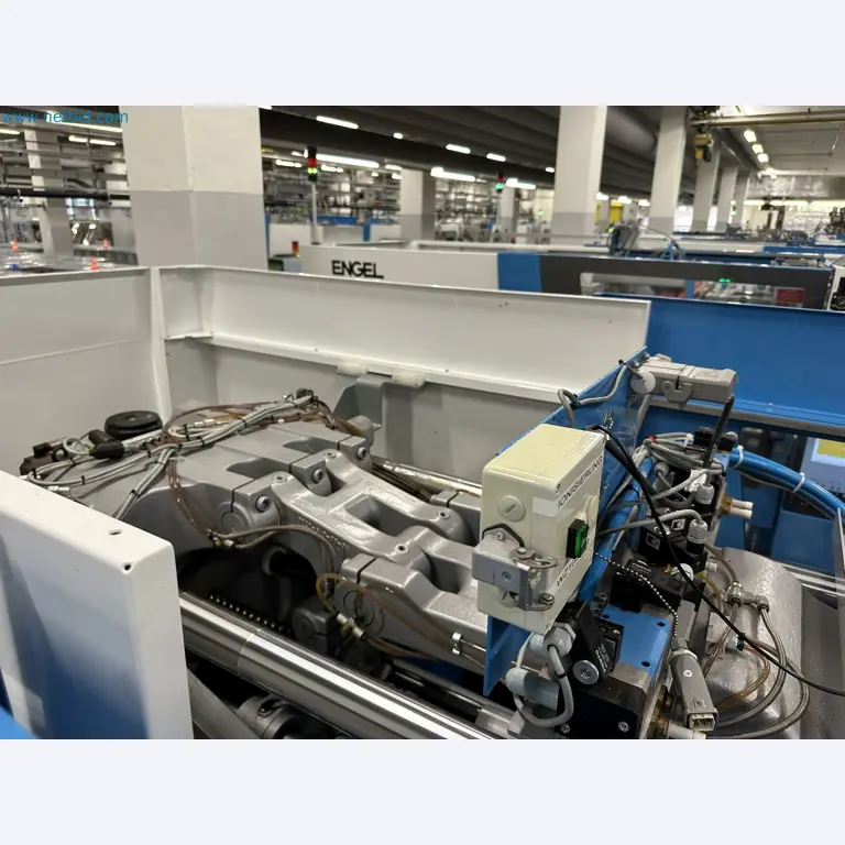 Vstřikovací lisy a 3D souřadnicové měřicí stroje-3
