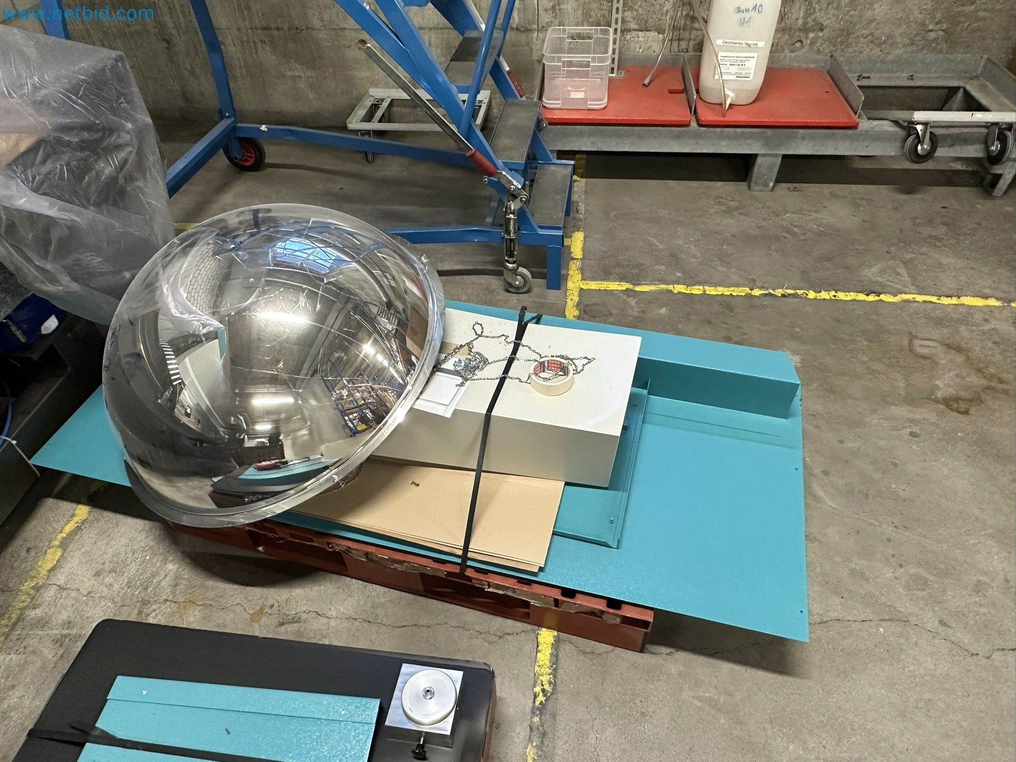 Vstřikovací lisy a 3D souřadnicové měřicí stroje-17