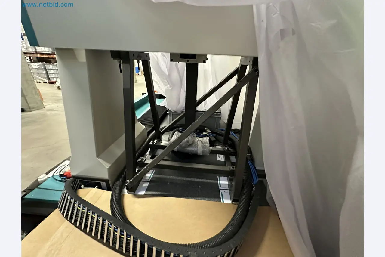 Vstřikovací lisy a 3D souřadnicové měřicí stroje-21