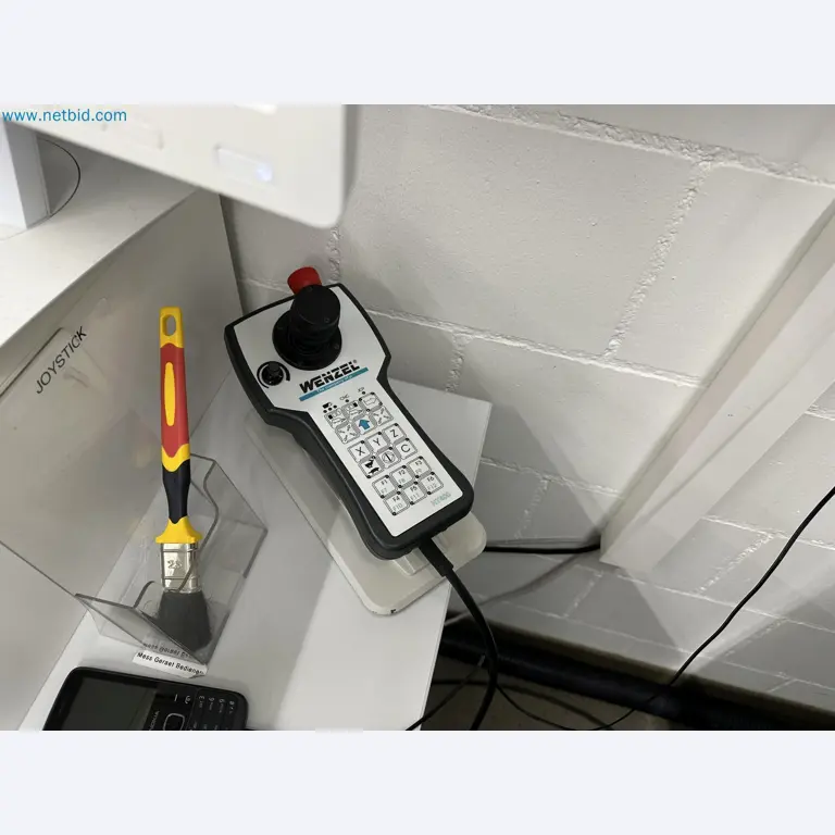 Vstřikovací lisy a 3D souřadnicové měřicí stroje-3