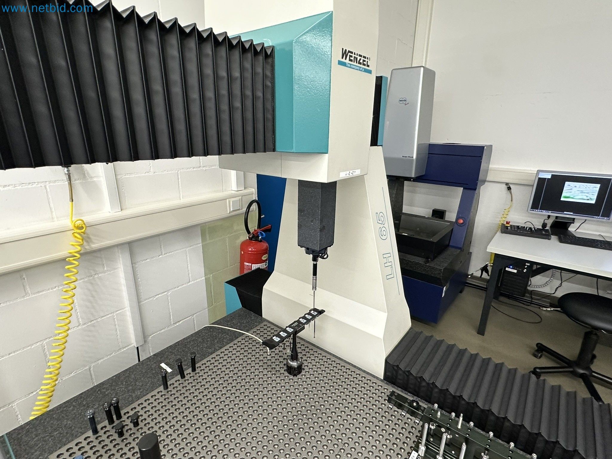 Vstřikovací lisy a 3D souřadnicové měřicí stroje-5