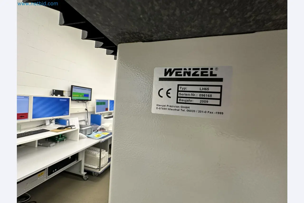 Vstřikovací lisy a 3D souřadnicové měřicí stroje-3