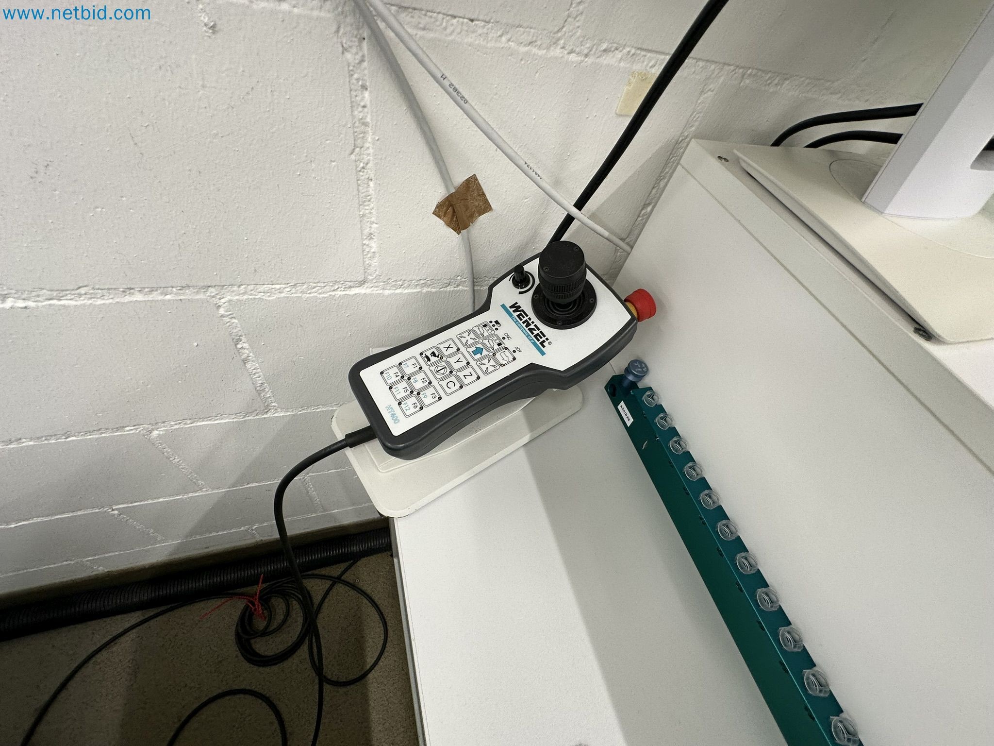 Vstřikovací lisy a 3D souřadnicové měřicí stroje-4