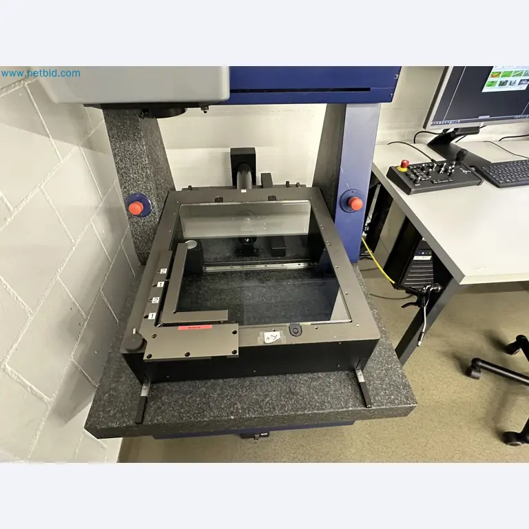 Vstřikovací lisy a 3D souřadnicové měřicí stroje-2