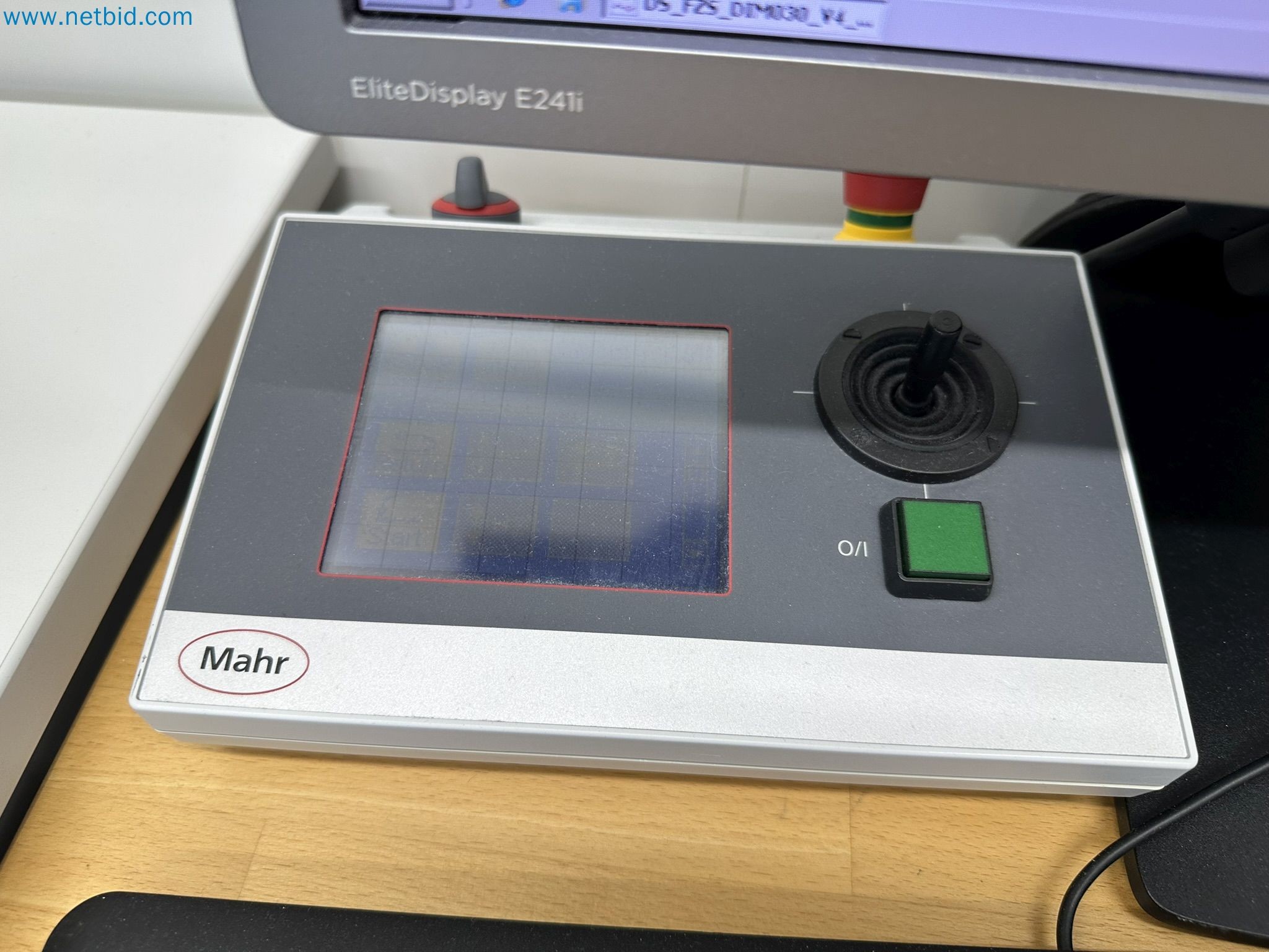 Vstřikovací lisy a 3D souřadnicové měřicí stroje-11