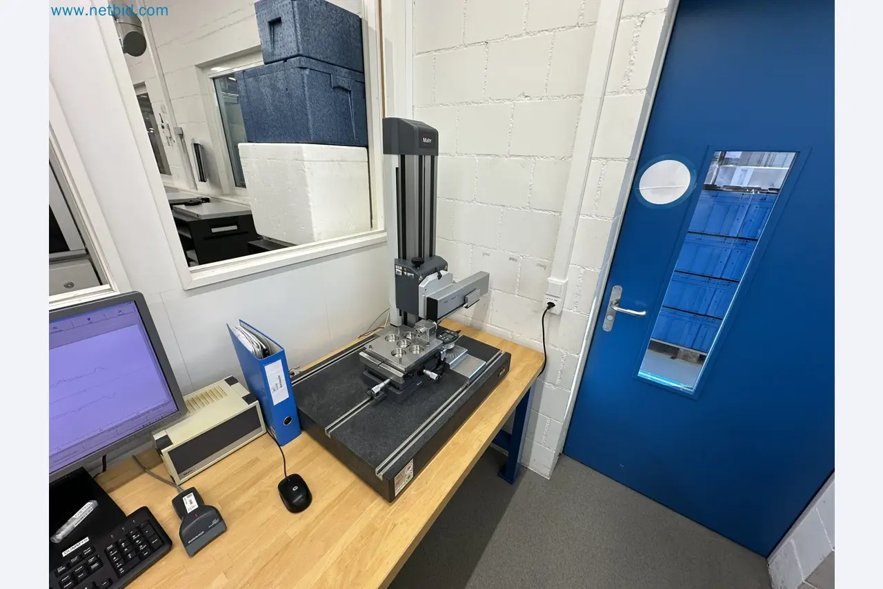 Injection molding machines and 3-D coordinate measuring machines-1