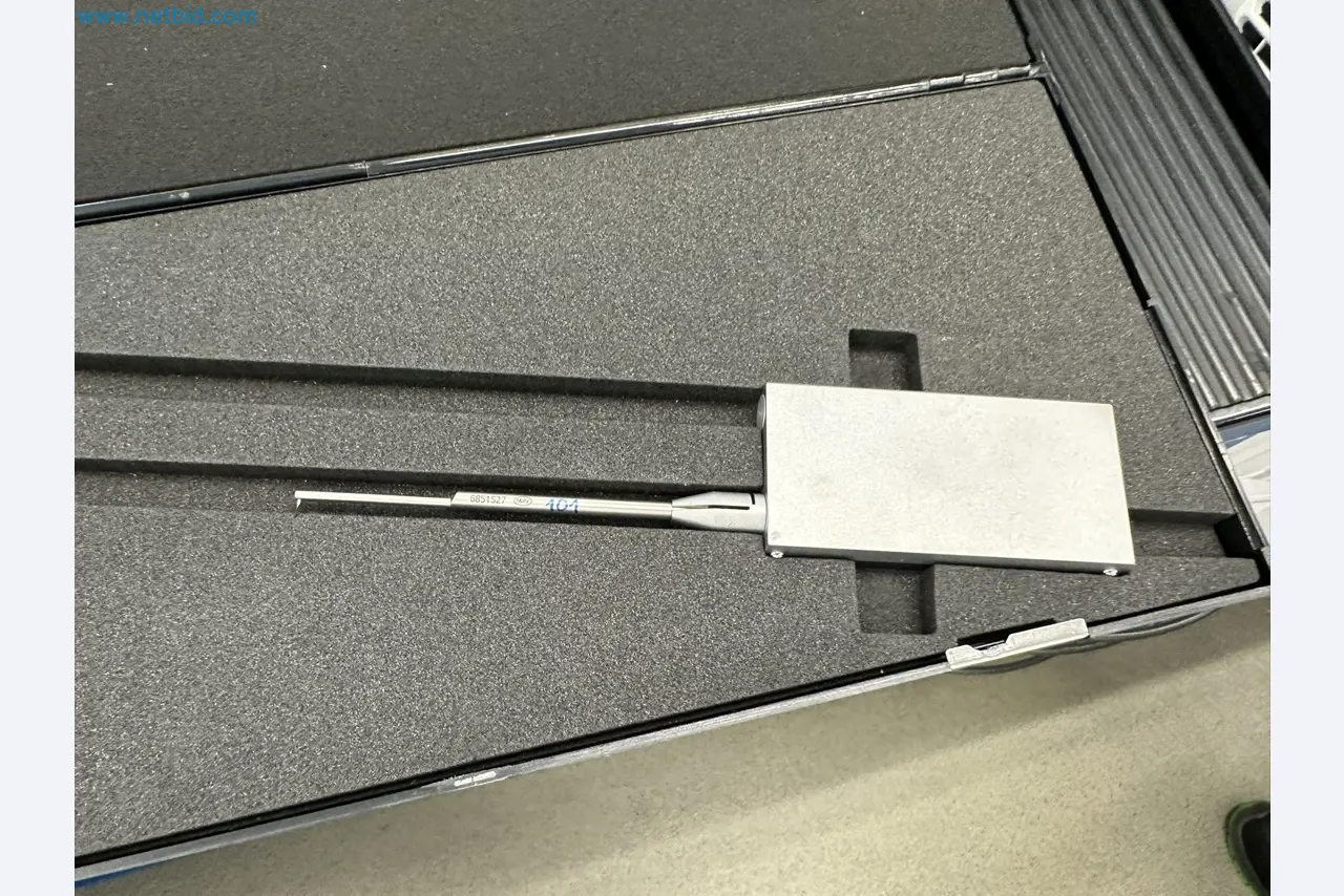 Injection molding machines and 3-D coordinate measuring machines-5