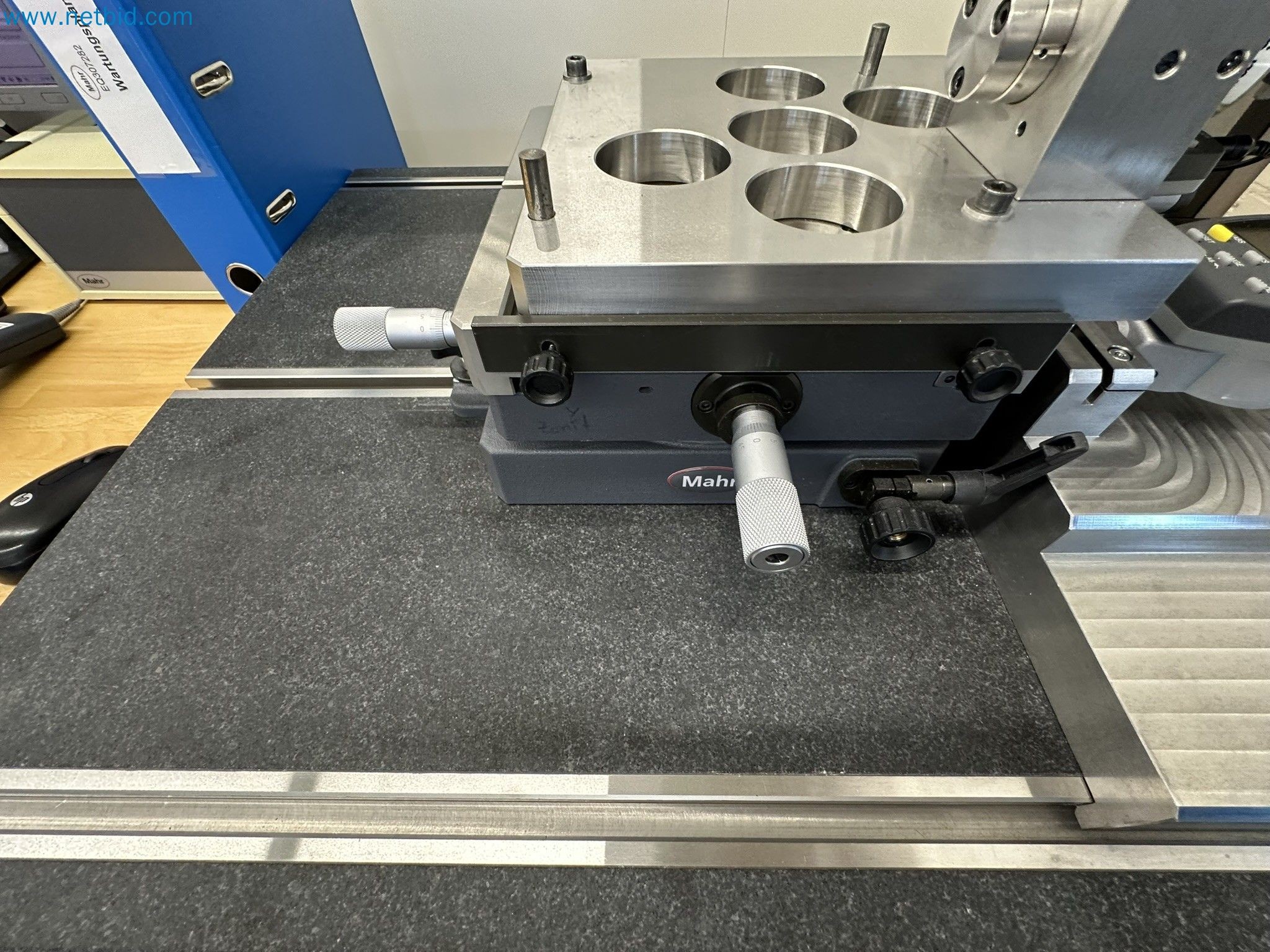 Vstřikovací lisy a 3D souřadnicové měřicí stroje-9