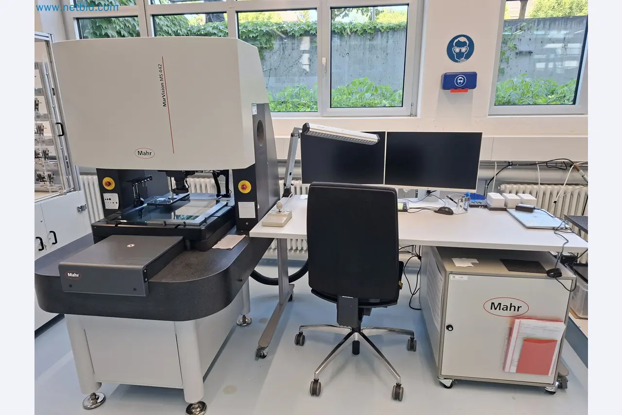 Injection molding machines and 3-D coordinate measuring machines-1