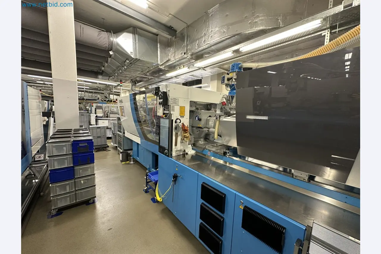 Injection molding machines and 3-D coordinate measuring machines-5