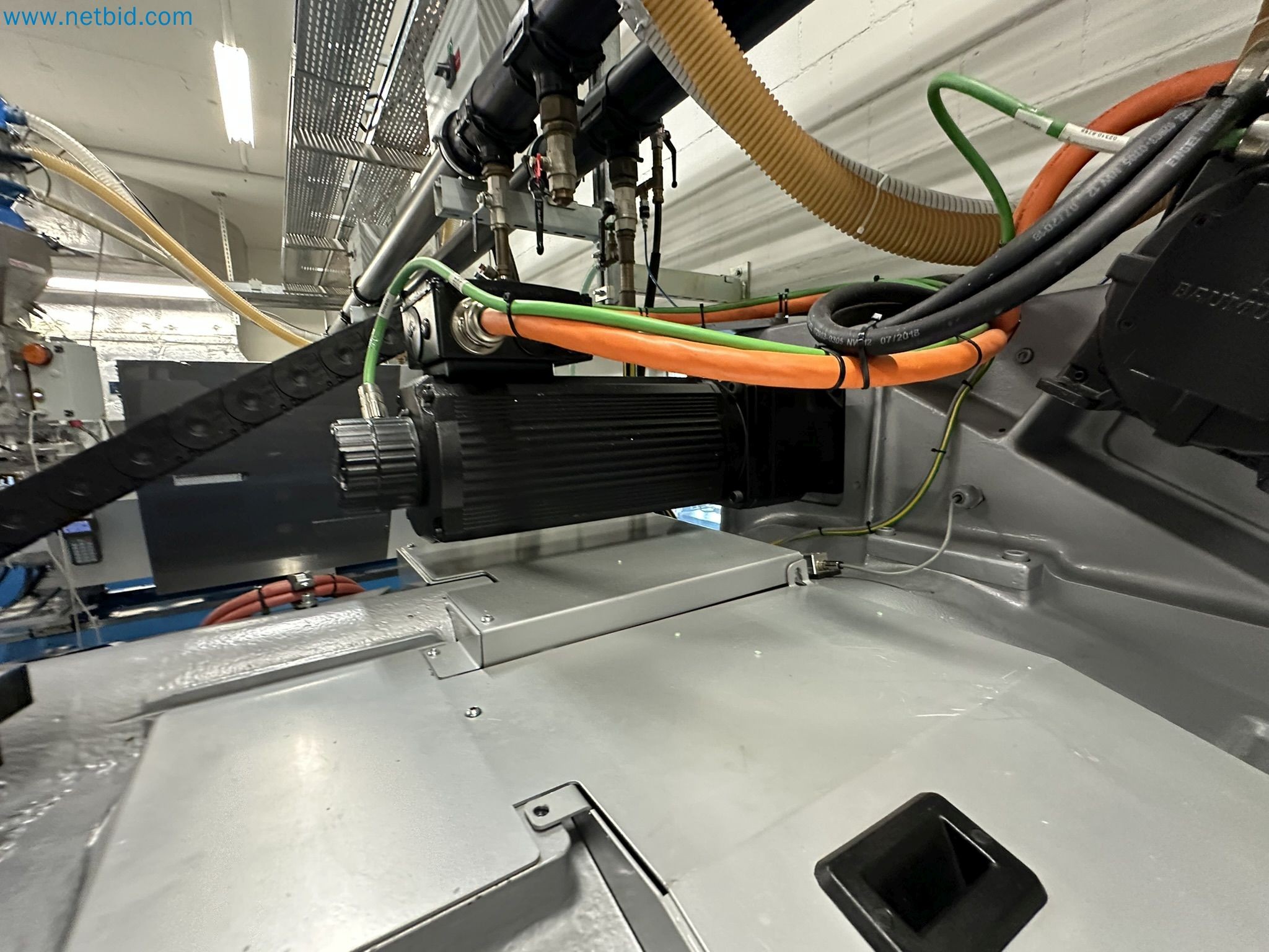 Vstřikovací lisy a 3D souřadnicové měřicí stroje-8