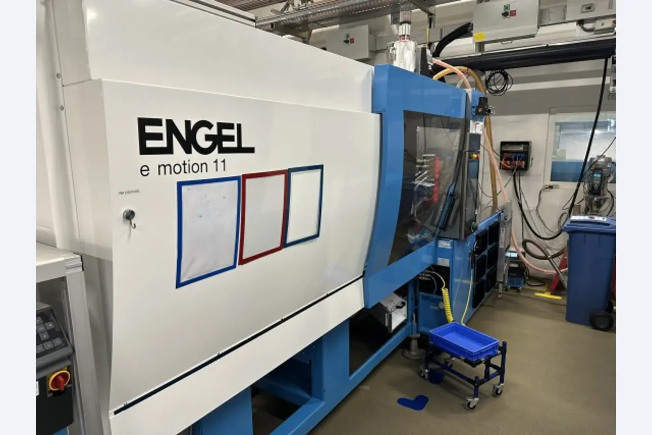 Injection molding machines and 3-D coordinate measuring machines-11