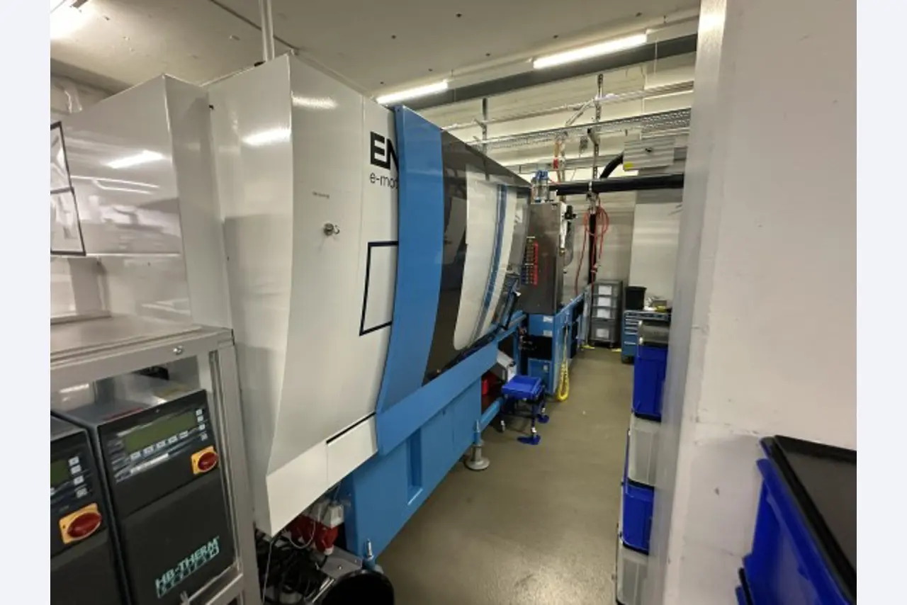 Injection molding machines and 3-D coordinate measuring machines-5