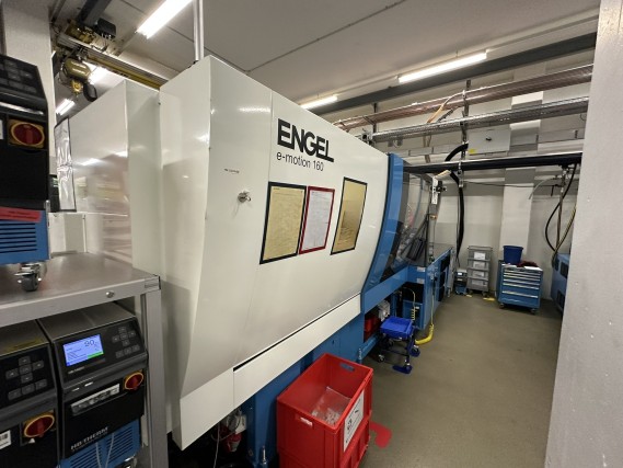 Injection molding machines and 3-D coordinate measuring machines-8